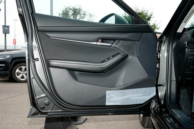 Mazda3-20-2023-1