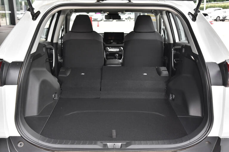 Toyota RAV4, 2024 2.0