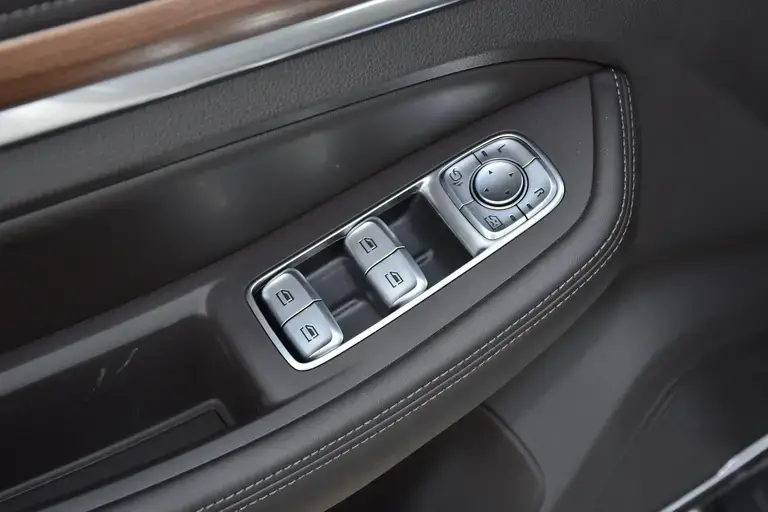 Roewe RX8 2019