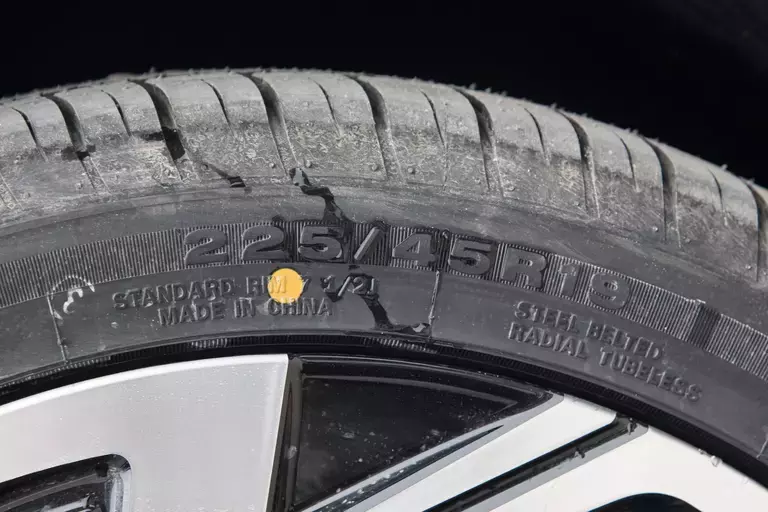 Faw Bestune T77 2023